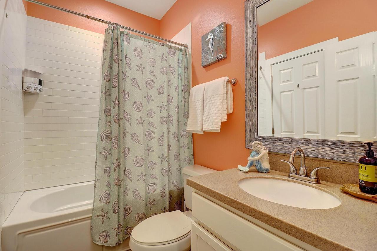 Crawfishin For A Compliment Apartment Port Aransas Exterior photo