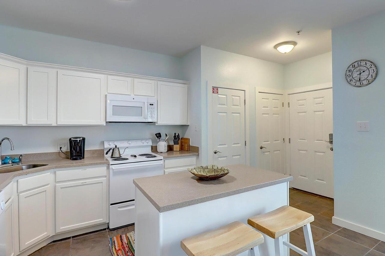Crawfishin For A Compliment Apartment Port Aransas Exterior photo