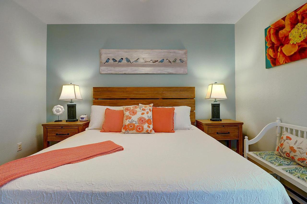 Crawfishin For A Compliment Apartment Port Aransas Exterior photo