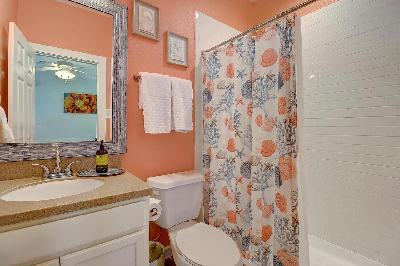 Crawfishin For A Compliment Apartment Port Aransas Exterior photo