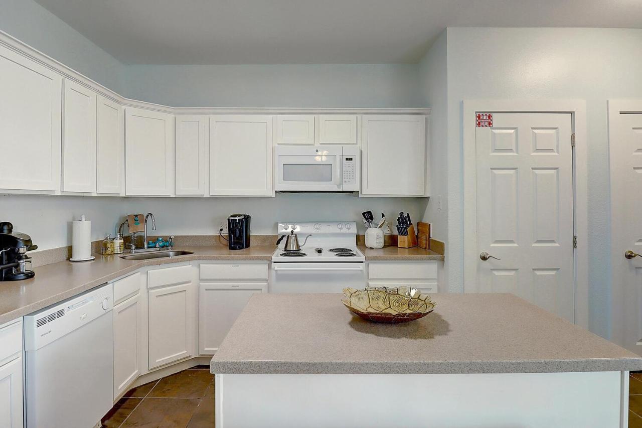 Crawfishin For A Compliment Apartment Port Aransas Exterior photo