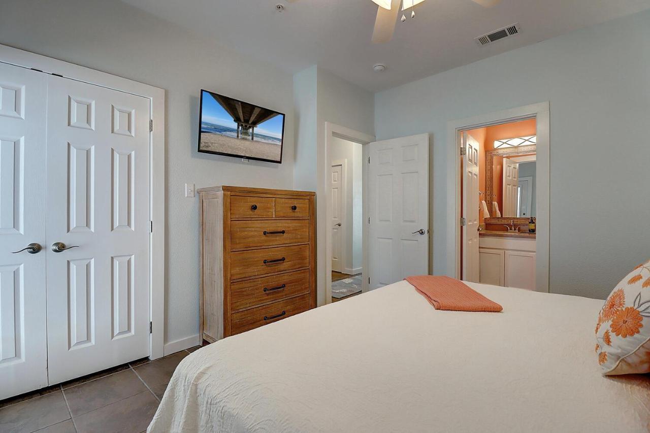 Crawfishin For A Compliment Apartment Port Aransas Exterior photo