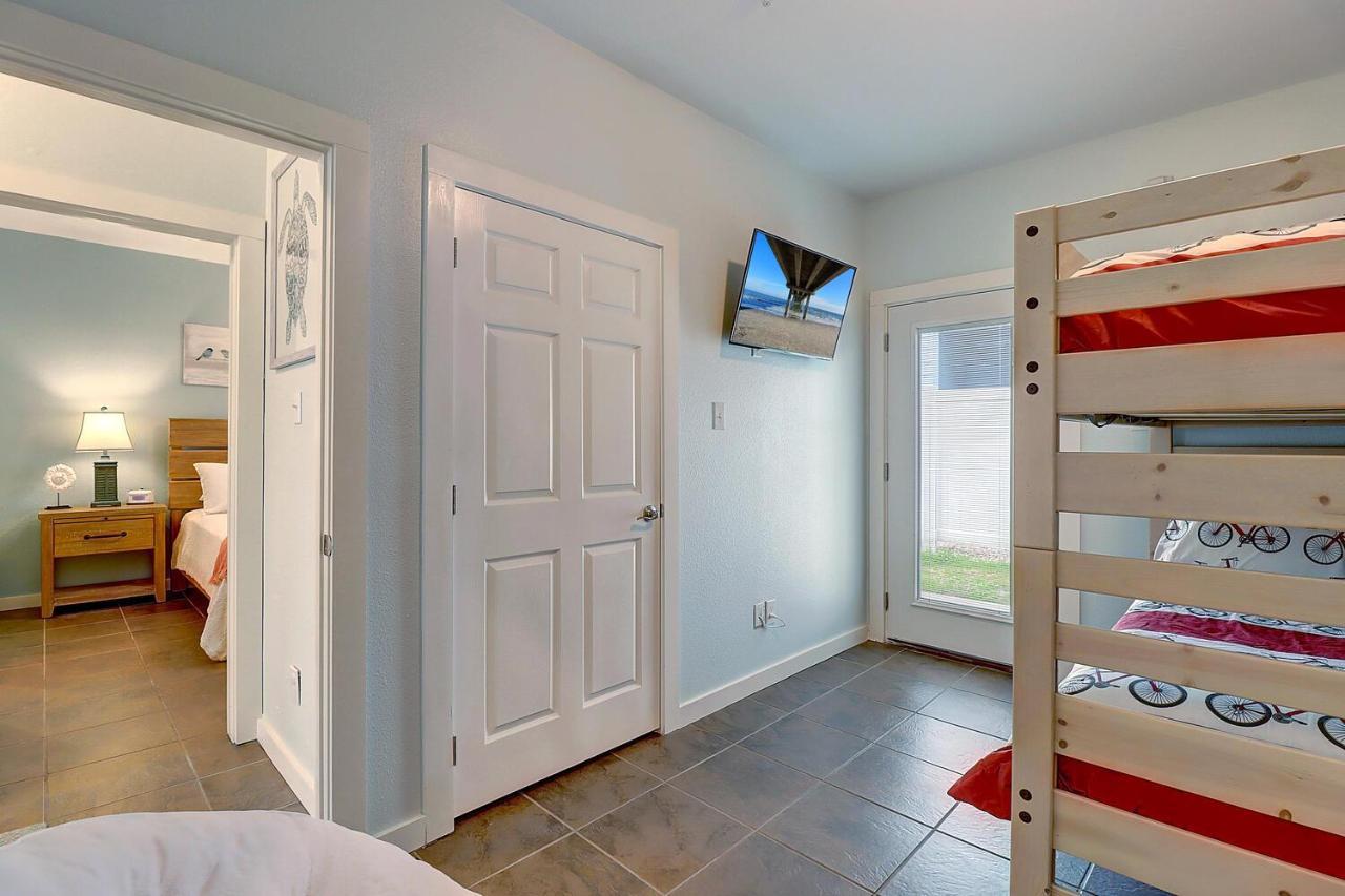 Crawfishin For A Compliment Apartment Port Aransas Exterior photo
